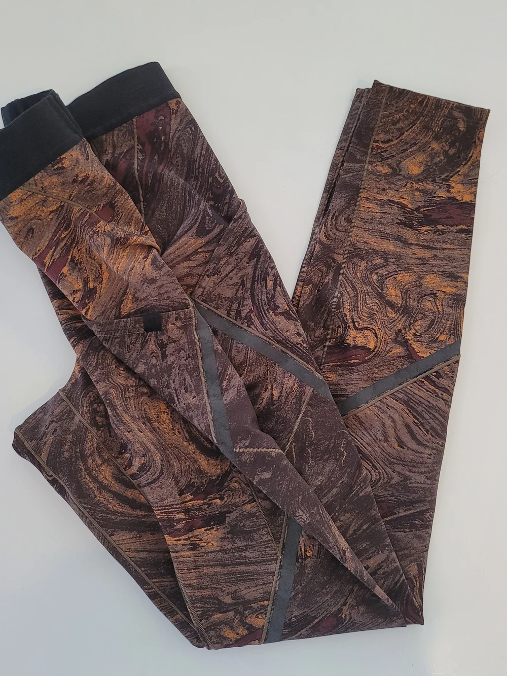 Lululemon Brown Esker Tight Reflective Stretch Sweat Wicking Leggings Womens 4